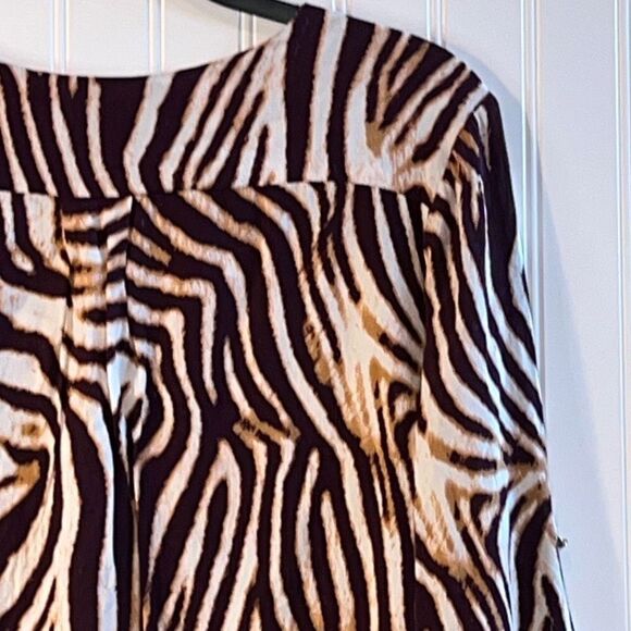 UNIQ Tribal Animal Print Blouse With V-Neck And Long Sleeve Size M - Picture 10 of 11